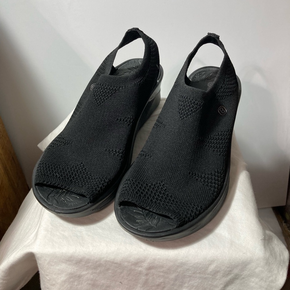 Bzees Cloud Technology Light Feels Right Slingbac… - image 1